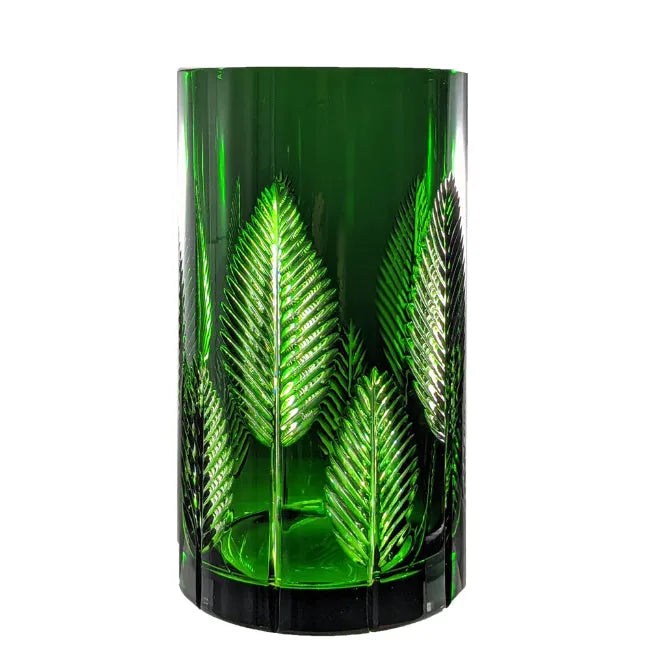 Zylindrische gruene Vase aus Bleikristall mit Blattmotiv geschliffen